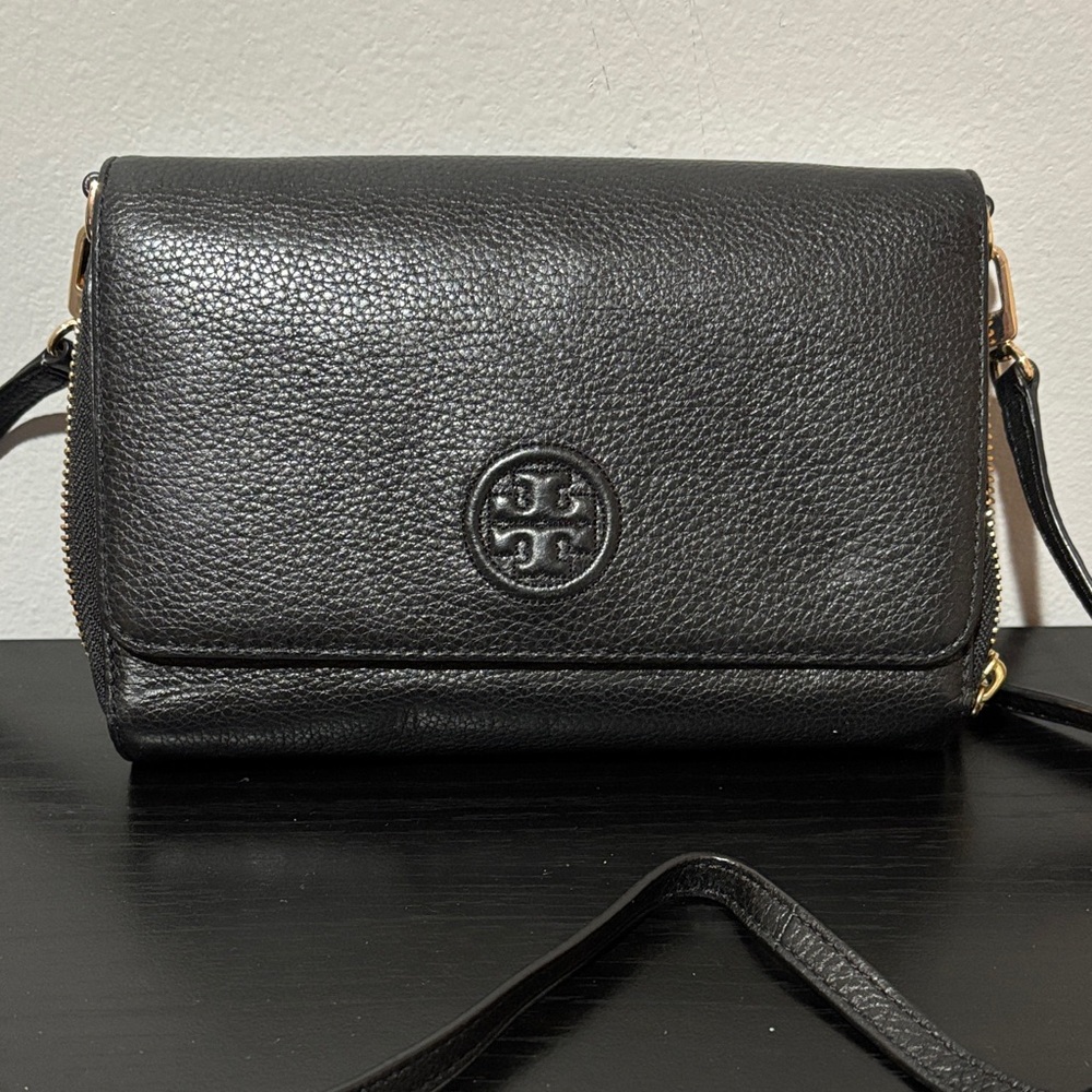 Tory Burch Bombe Black Wallet Crossbody Bag